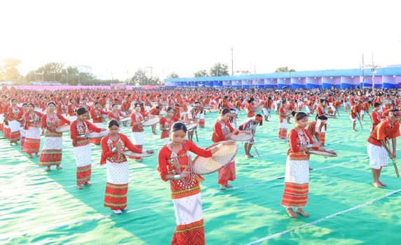 Traditional Mamita Dance by 1000 Janajati boys and girls at Khumulwng on Janajatiya Gaurav Divas.
